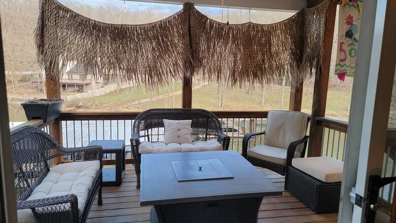 Beautiful Lakefront House - Osage Beach, Missouri
