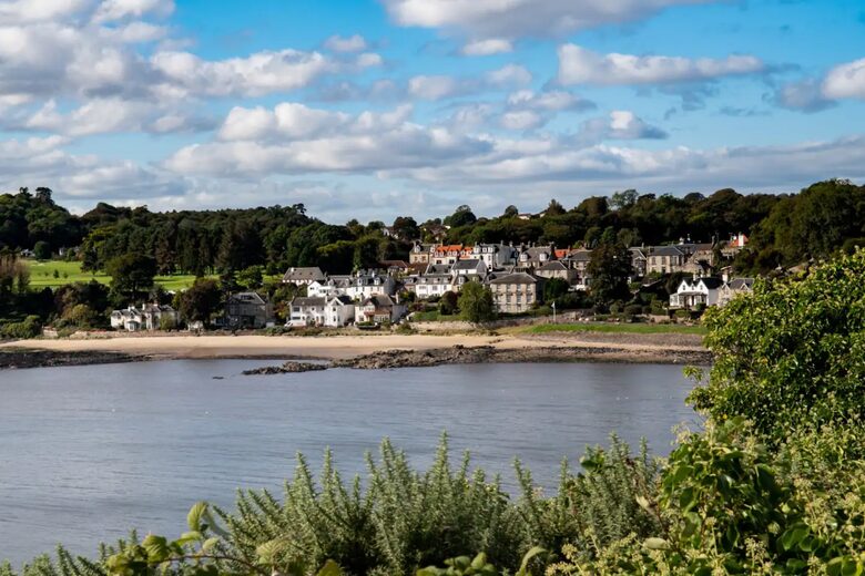Seaside Luxury Escape - Aberdour, United Kingdom