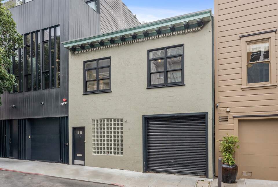 West Soma Oasis: 2-Bedroom Condo + Studio - San Francisco, California