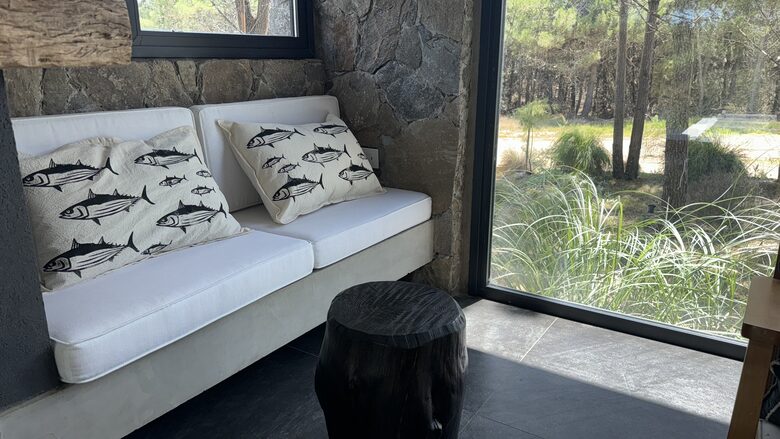 Como Pez En El Agua | Modern Beach House - Costa Esmeralda, Argentina
