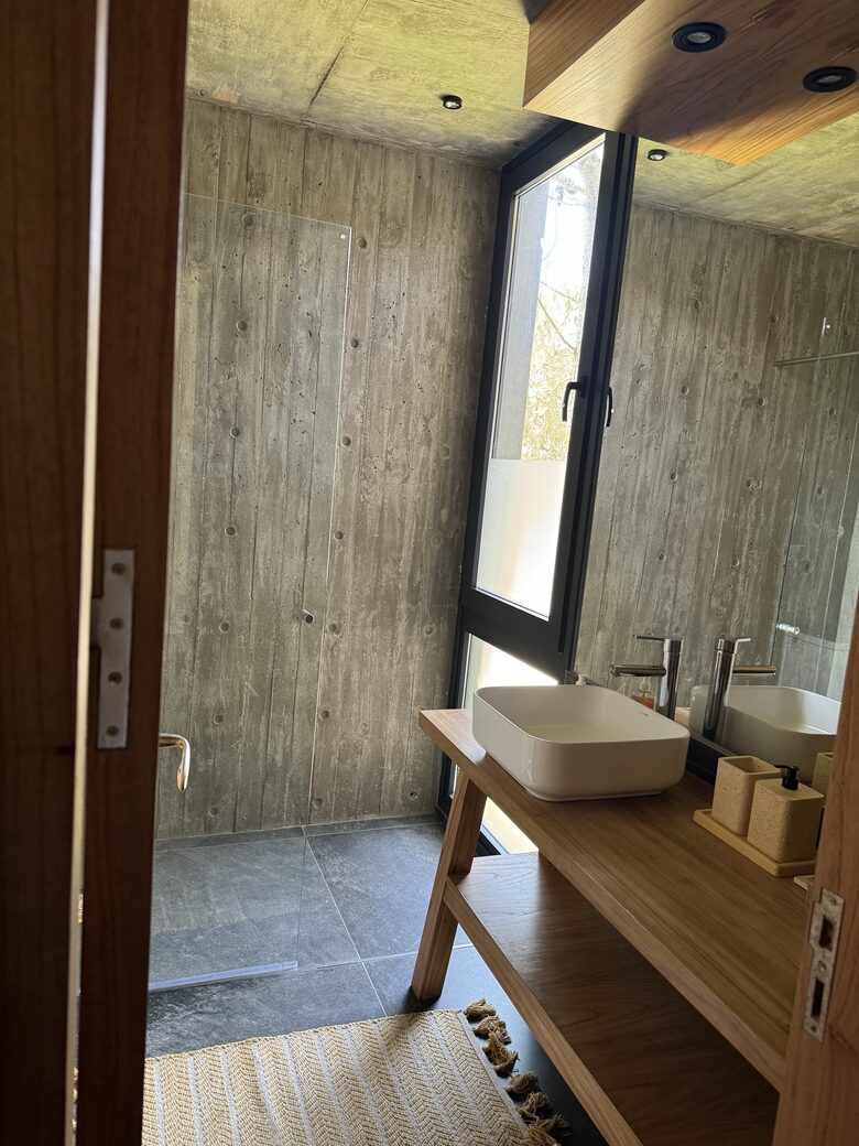 Como Pez En El Agua | Modern Beach House - Costa Esmeralda, Argentina