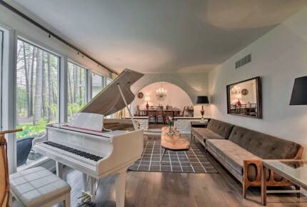 Casa Reál | Expansive Woodstock House w/ Hot Tub - Woodstock, New York