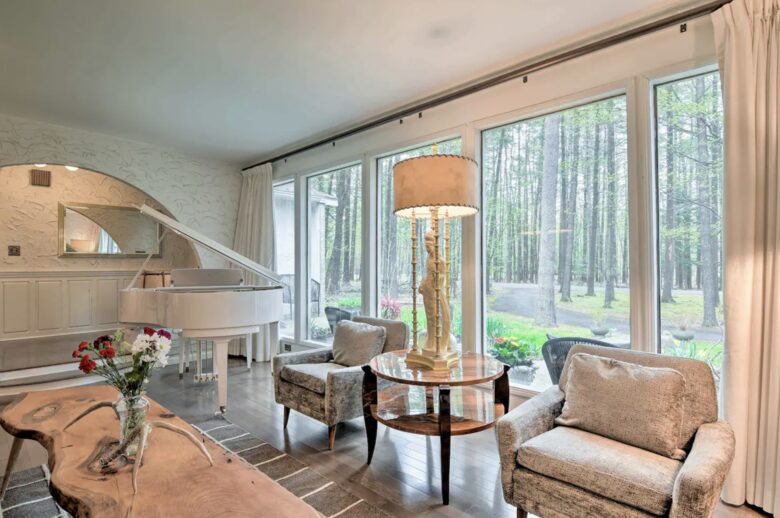 Casa Reál | Expansive Woodstock House w/ Hot Tub - Woodstock, New York