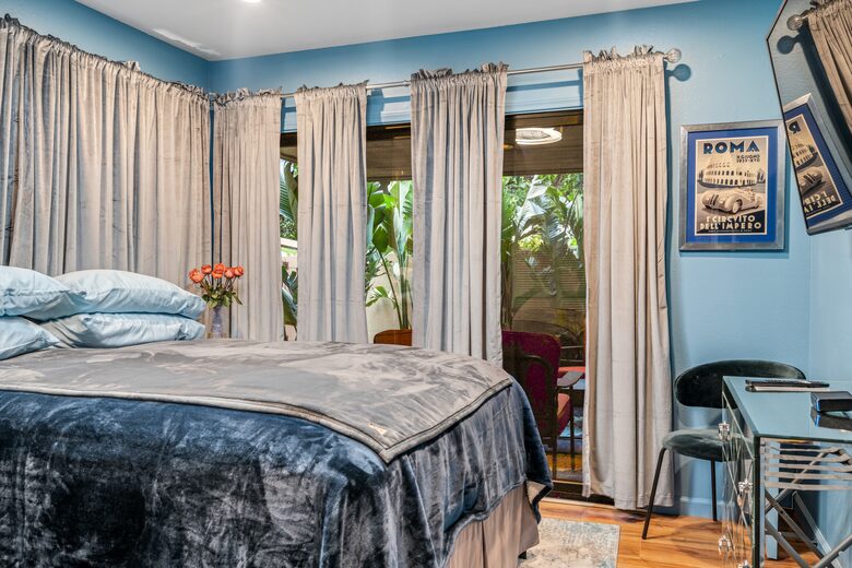 Azure Dream: Coastal Retreat Steps from the Beach - Solana Beach, California
