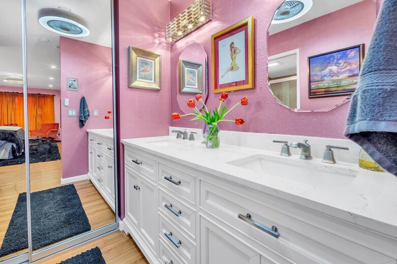 Azure Dream: Coastal Retreat Steps from the Beach - Solana Beach, California