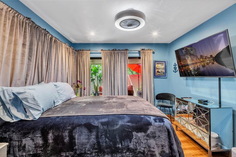 Azure Dream: Coastal Retreat Steps from the Beach - Solana Beach, California
