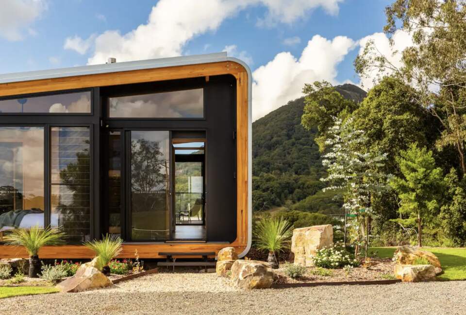 Kurui Cabin | Noosa Hinterland Luxury Retreat - Cooroy, Australia