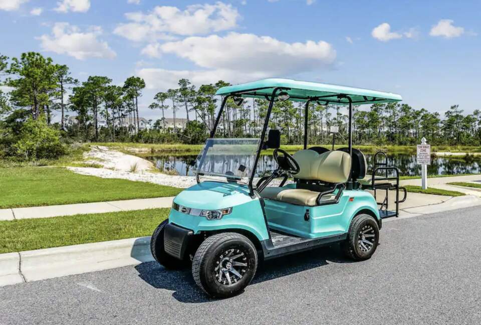 Pensacola Getaway | Golf Cart Included - Pensacola, Florida
