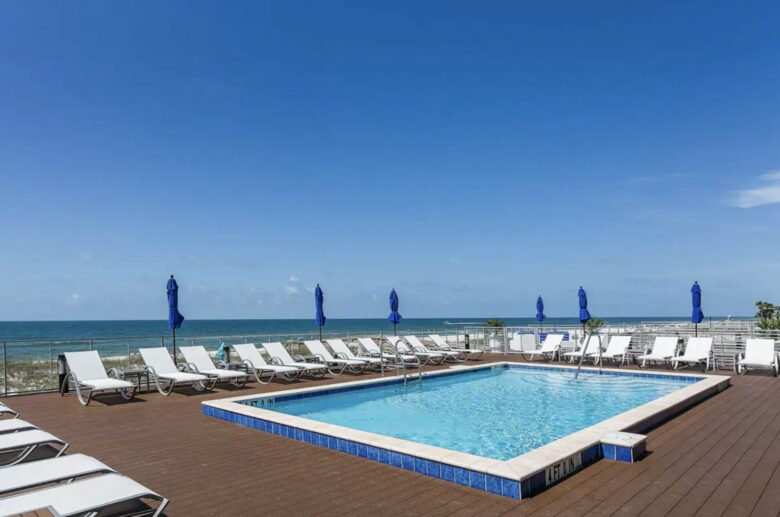 Pensacola Getaway | Golf Cart Included - Pensacola, Florida