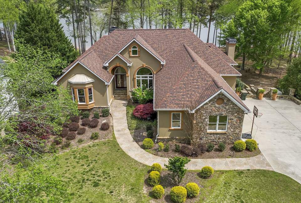 Paradise Point | Lake Lanier - Gainesville, Georgia