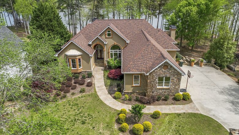 Paradise Point | Lake Lanier - Gainesville, Georgia
