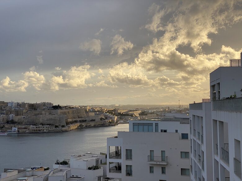 Luxury Seafront Penthouse with Private Pool & Breathtaking Panoramic Sea Views - Sliema, Malta