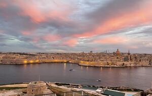 Luxury Seafront Penthouse with Private Pool & Breathtaking Panoramic Sea Views - Sliema, Malta