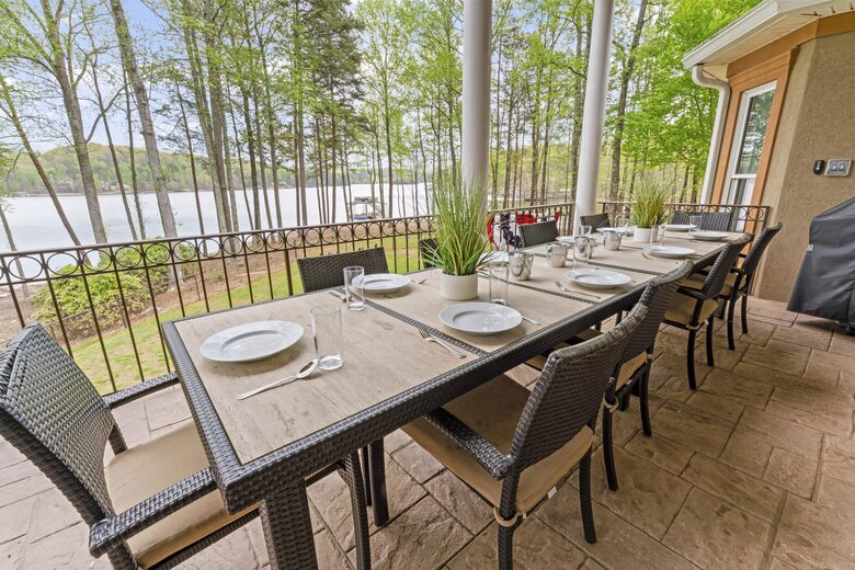 Paradise Point | Lake Lanier - Gainesville, Georgia