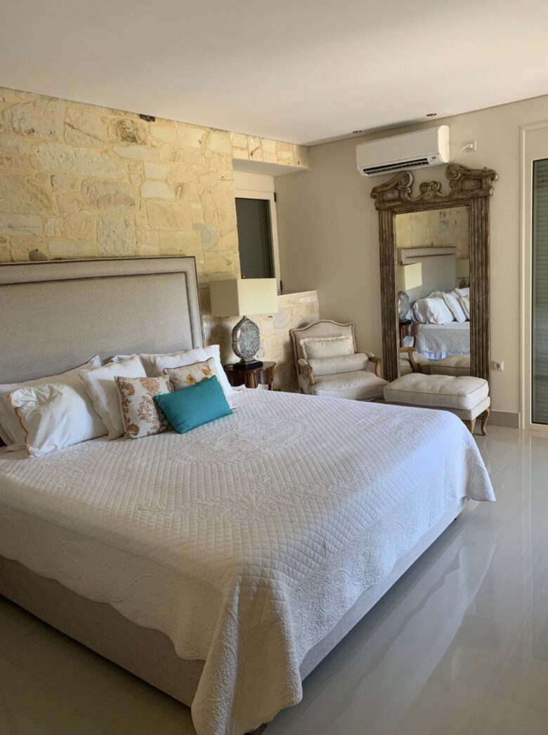 Beachfront Island Villa with Panoramic Aegean Views - Agios Isidoros, Greece