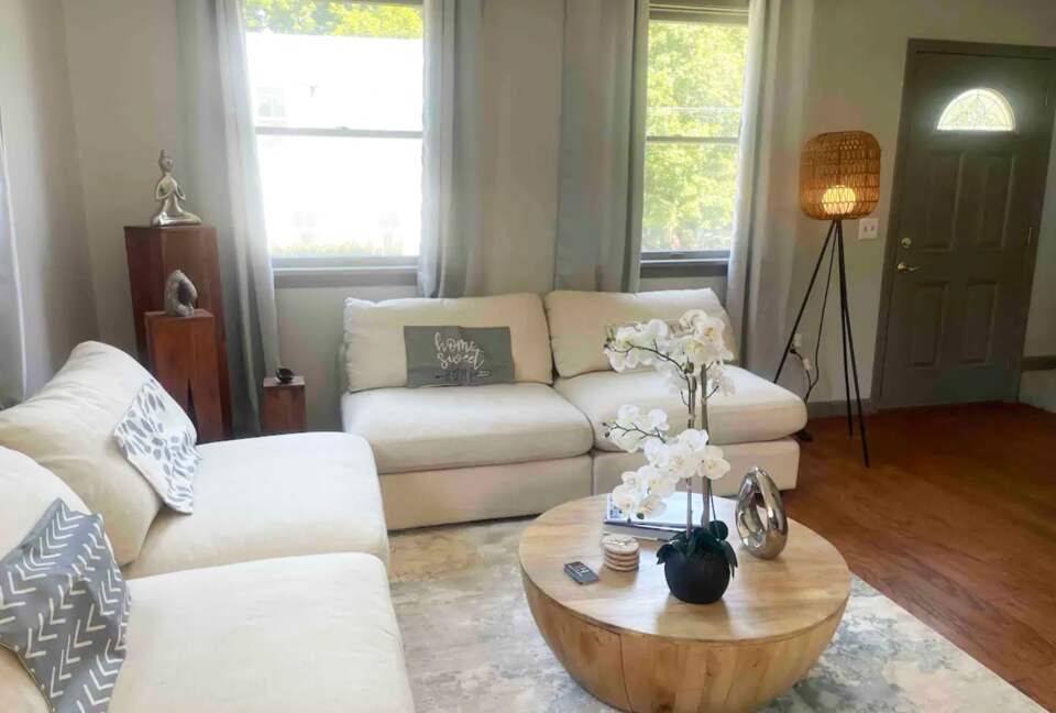 Charming Martha's Vineyard Cottage - Oak Bluffs, Massachusetts