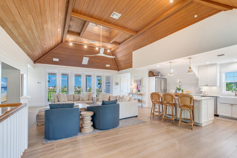 Apres Sea: Serene Island Retreat on Exclusive Useppa Island - Useppa Island, Florida