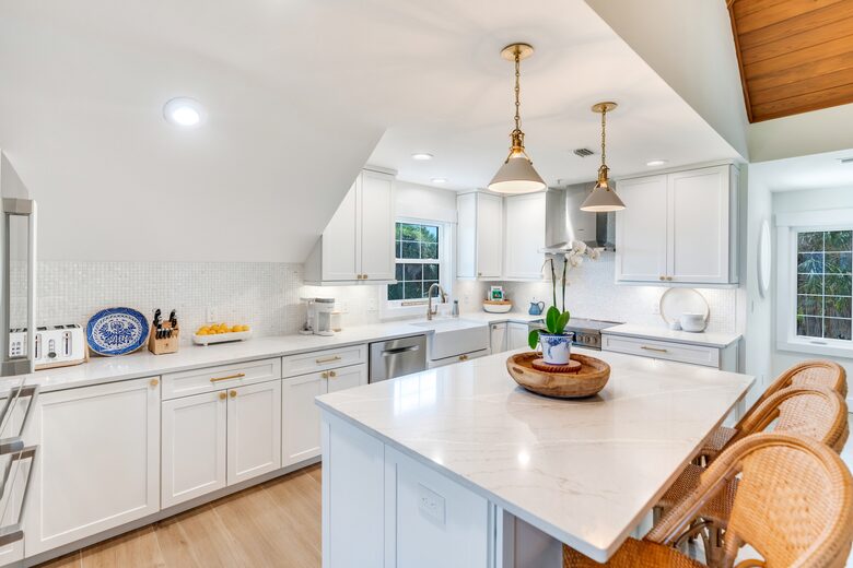 Apres Sea: Serene Island Retreat on Exclusive Useppa Island - Useppa Island, Florida