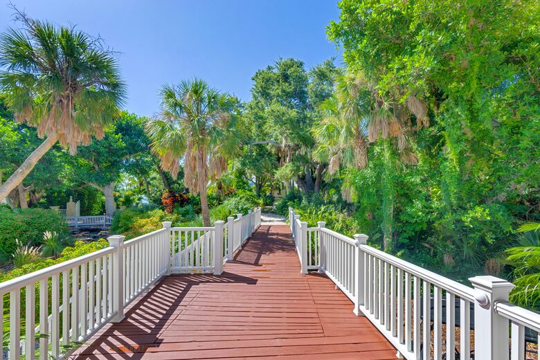 Apres Sea: Serene Island Retreat on Exclusive Useppa Island - Useppa Island, Florida