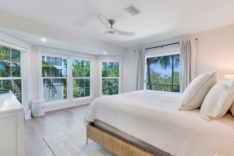Apres Sea: Serene Island Retreat on Exclusive Useppa Island - Useppa Island, Florida