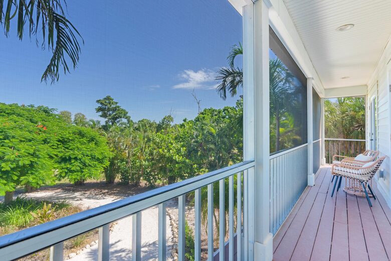 Apres Sea: Serene Island Retreat on Exclusive Useppa Island - Useppa Island, Florida