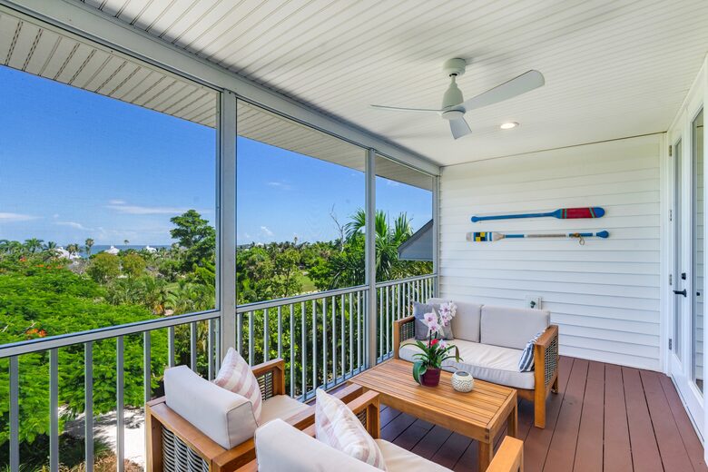 Apres Sea: Serene Island Retreat on Exclusive Useppa Island - Useppa Island, Florida