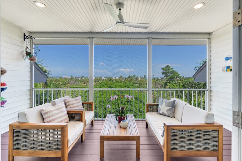Apres Sea: Serene Island Retreat on Exclusive Useppa Island - Useppa Island, Florida