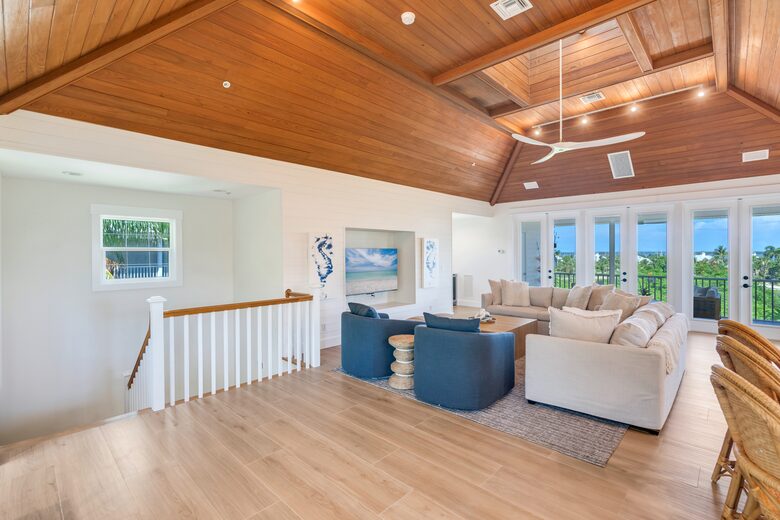 Apres Sea: Serene Island Retreat on Exclusive Useppa Island - Useppa Island, Florida