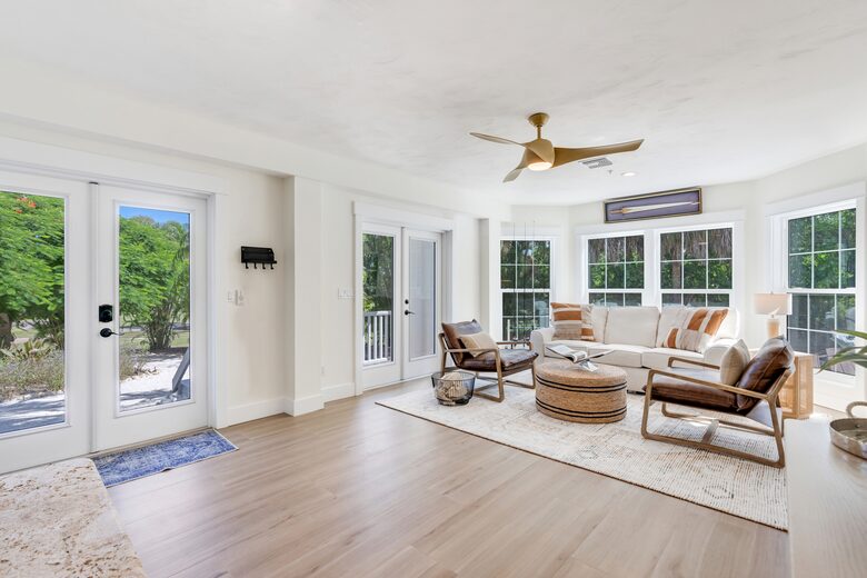 Apres Sea: Serene Island Retreat on Exclusive Useppa Island - Useppa Island, Florida