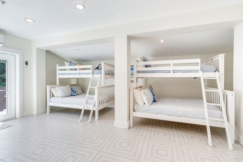 Apres Sea: Serene Island Retreat on Exclusive Useppa Island - Useppa Island, Florida