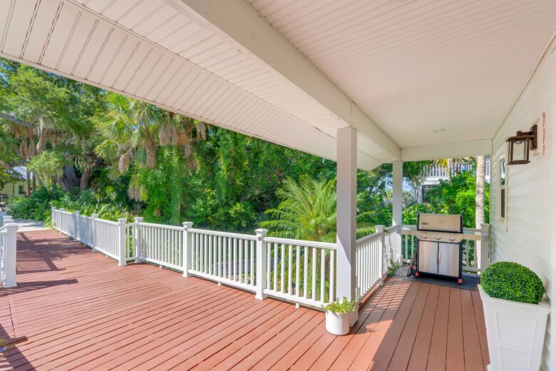 Apres Sea: Serene Island Retreat on Exclusive Useppa Island - Useppa Island, Florida