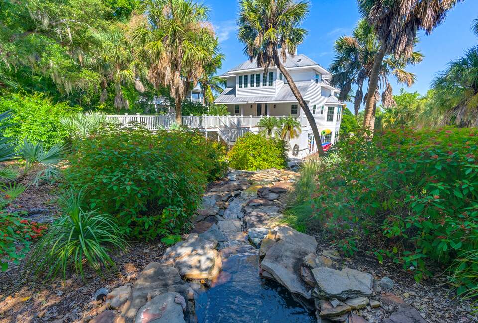 Apres Sea: Serene Island Retreat on Exclusive Useppa Island - Useppa Island, Florida