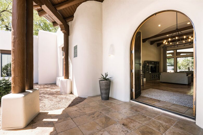 Scottsdale Estate with Pool, Spa & Sports Court +Pickleball - Paradise Valley, Arizona