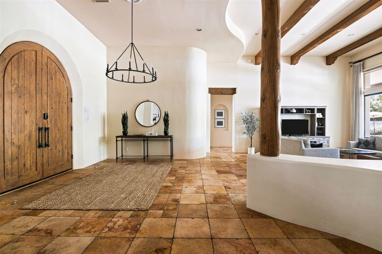 Scottsdale Estate with Pool, Spa & Sports Court +Pickleball - Paradise Valley, Arizona
