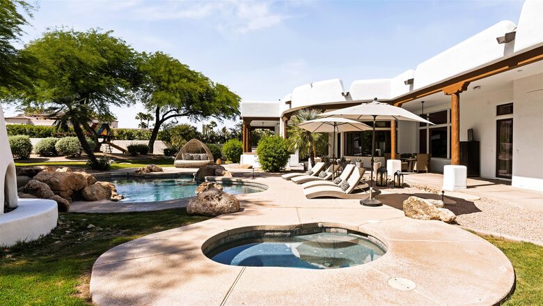 Scottsdale Estate with Pool, Spa & Sports Court +Pickleball - Paradise Valley, Arizona