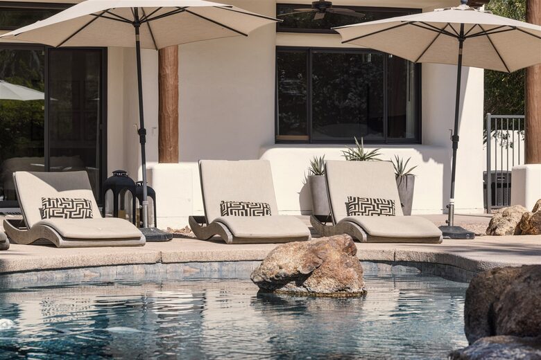 Scottsdale Estate with Pool, Spa & Sports Court +Pickleball - Paradise Valley, Arizona