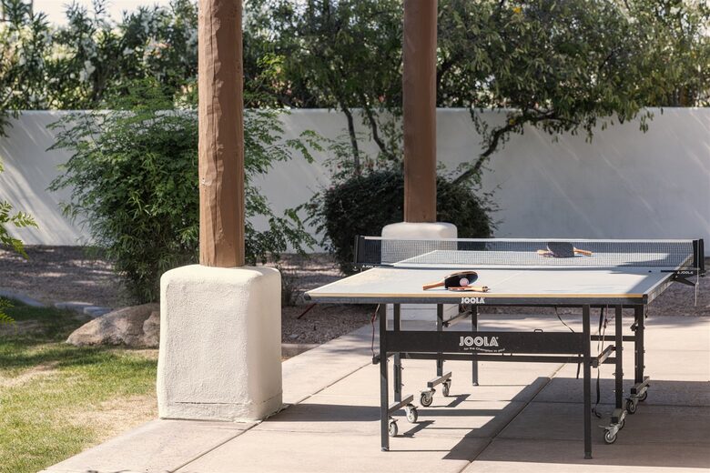 Scottsdale Estate with Pool, Spa & Sports Court +Pickleball - Paradise Valley, Arizona