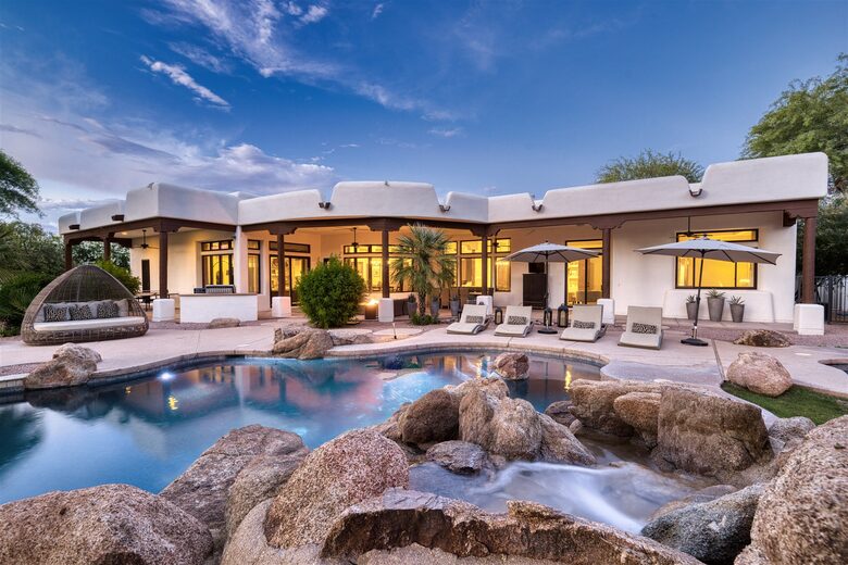 Scottsdale Estate with Pool, Spa & Sports Court +Pickleball - Paradise Valley, Arizona