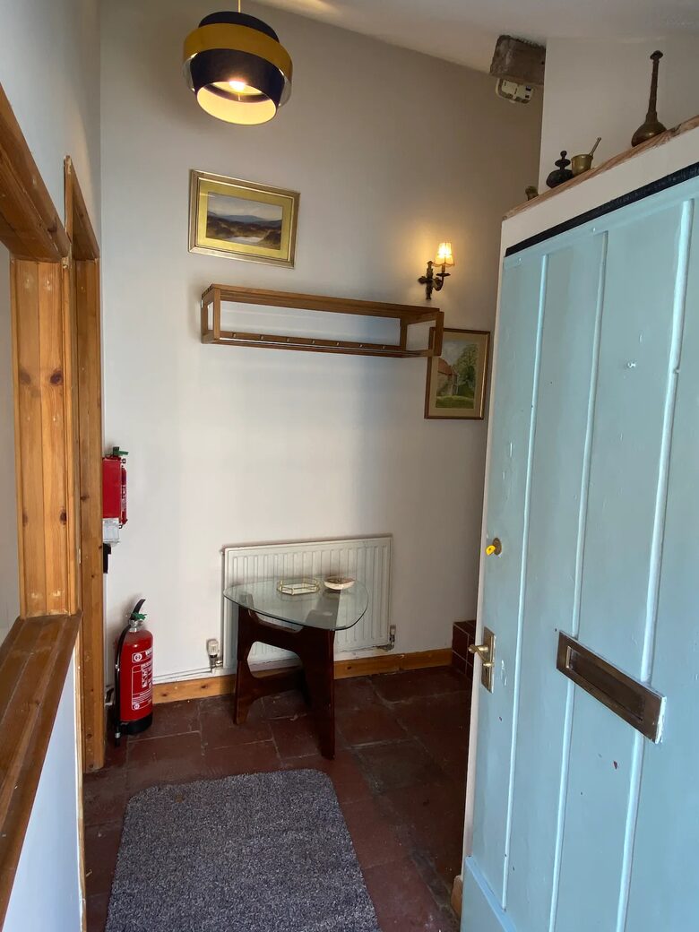 Quirky cottages on a 16th Century estate - Churchill, United Kingdom