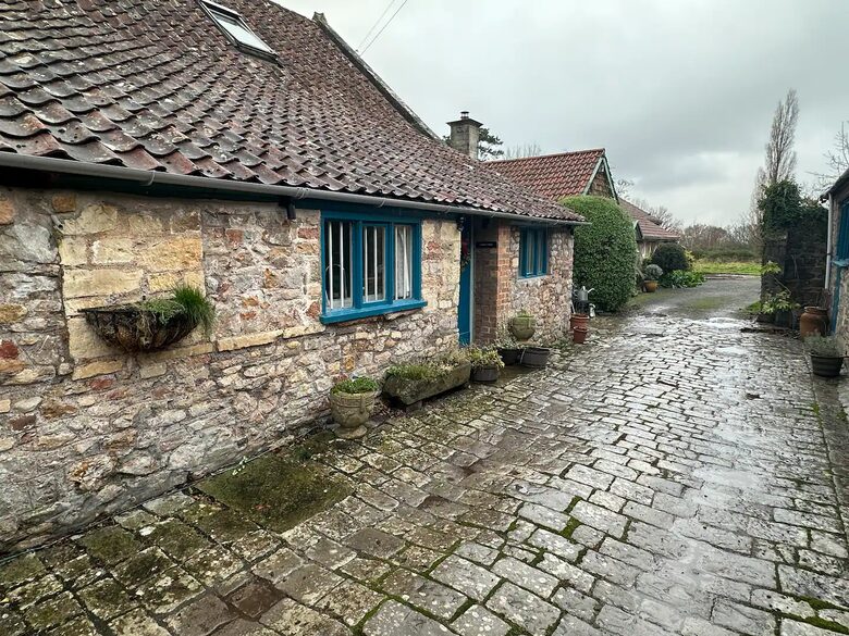 Quirky cottages on a 16th Century estate - Churchill, United Kingdom