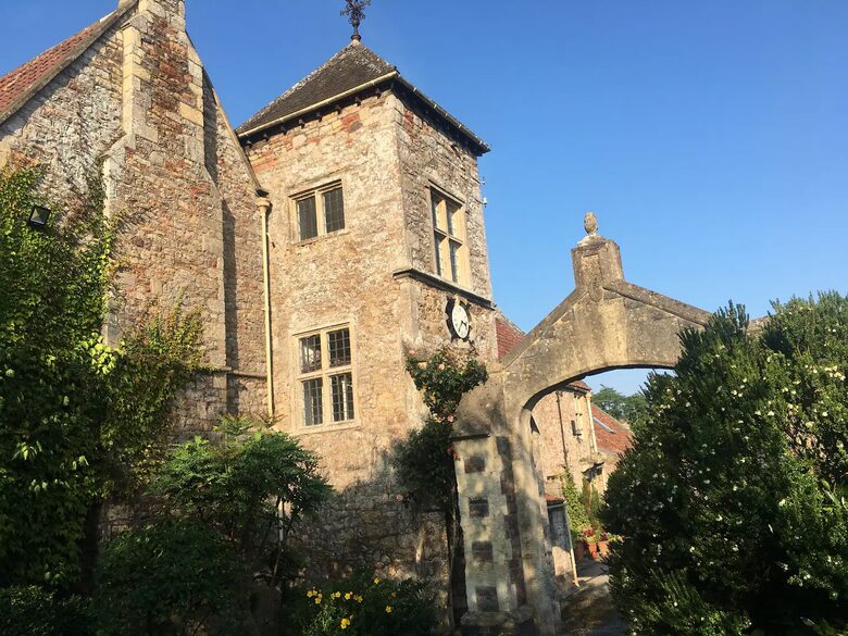 Quirky cottages on a 16th Century estate - Churchill, United Kingdom