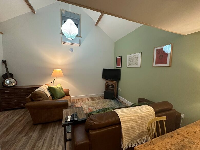 Quirky cottages on a 16th Century estate - Churchill, United Kingdom
