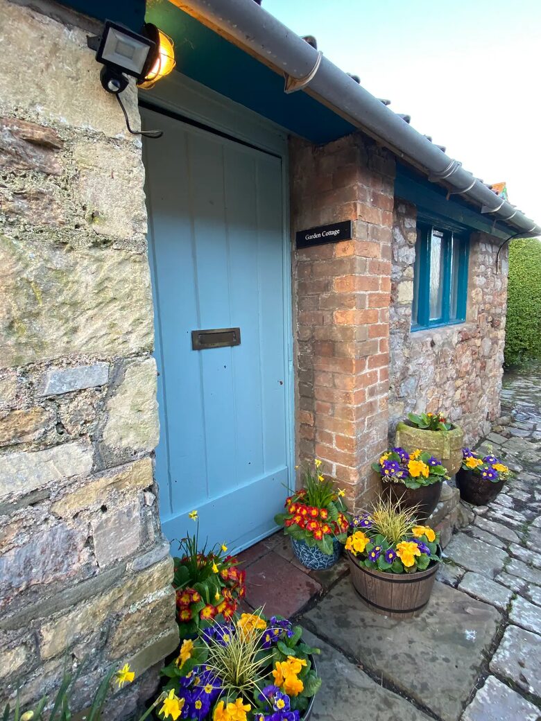 Quirky cottages on a 16th Century estate - Churchill, United Kingdom