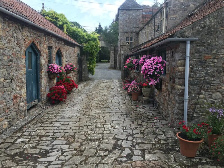 Quirky cottages on a 16th Century estate - Churchill, United Kingdom