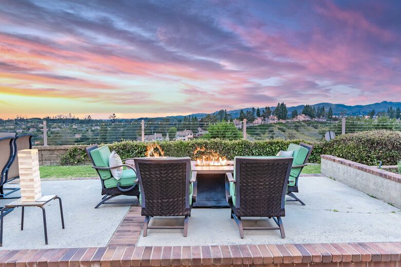 Amazing sunsets and unobstructed views!