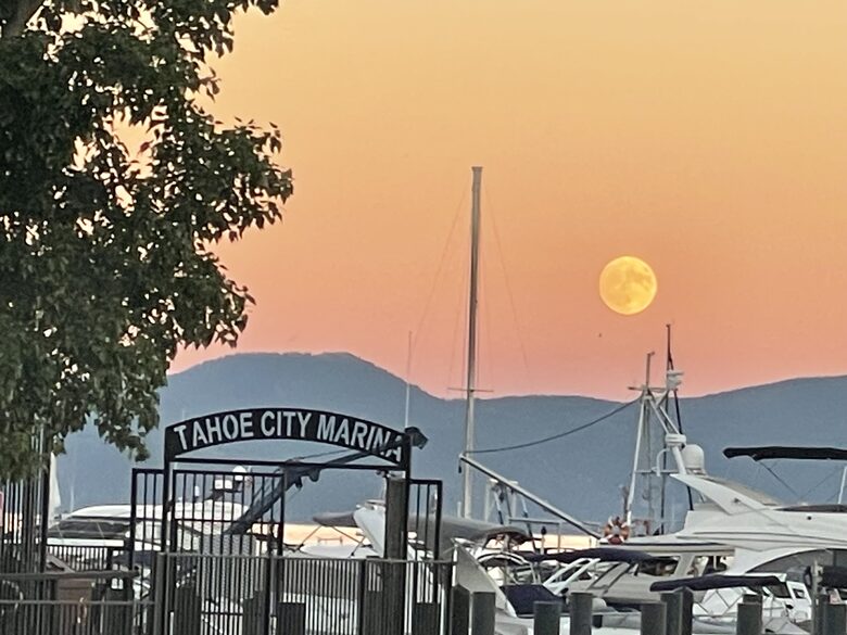 Pineland Getaway - Tahoe City, California