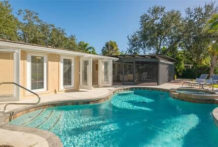 Waterfront Siesta Key Prime Location - Siesta Key, Florida