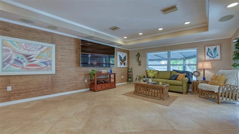 Waterfront Siesta Key Prime Location - Siesta Key, Florida