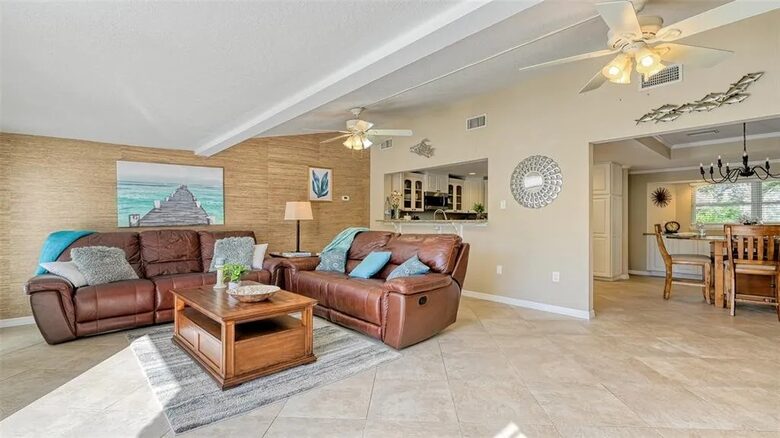 Waterfront Siesta Key Prime Location - Siesta Key, Florida