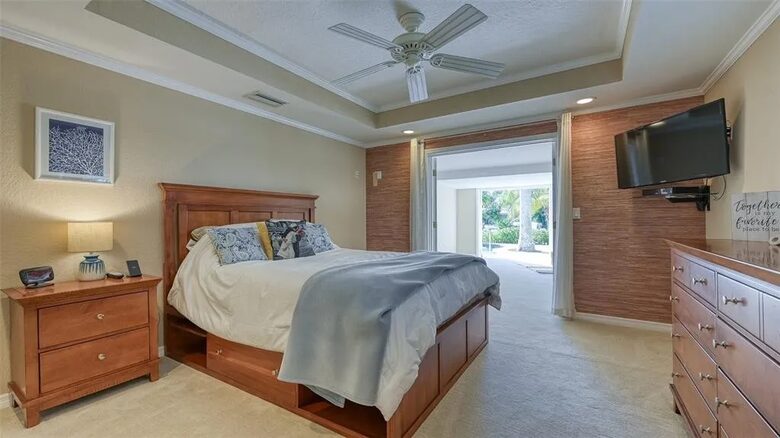 Waterfront Siesta Key Prime Location - Siesta Key, Florida